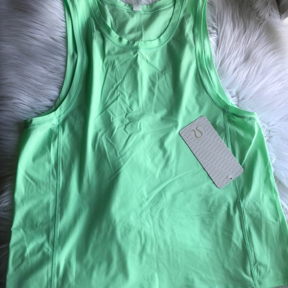 JUST IN ✔️LULULEMON TANK TOP - Picture 2 of 6